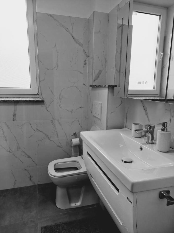 Trandafirului Residence Central 수체아바 외부 사진